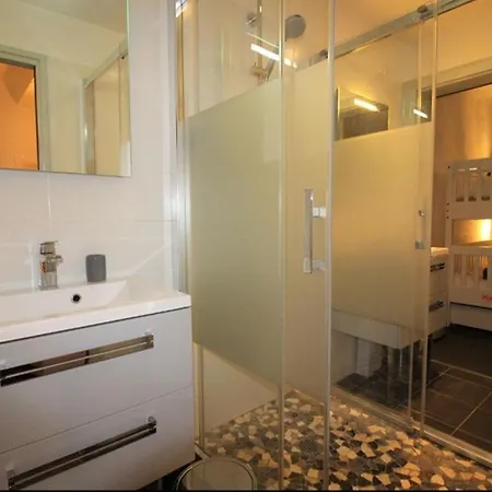 Apartment Situe Au Coeur Du Centre D'hossegor, Parking Prive, Wifi,classe 3 Etoiles *